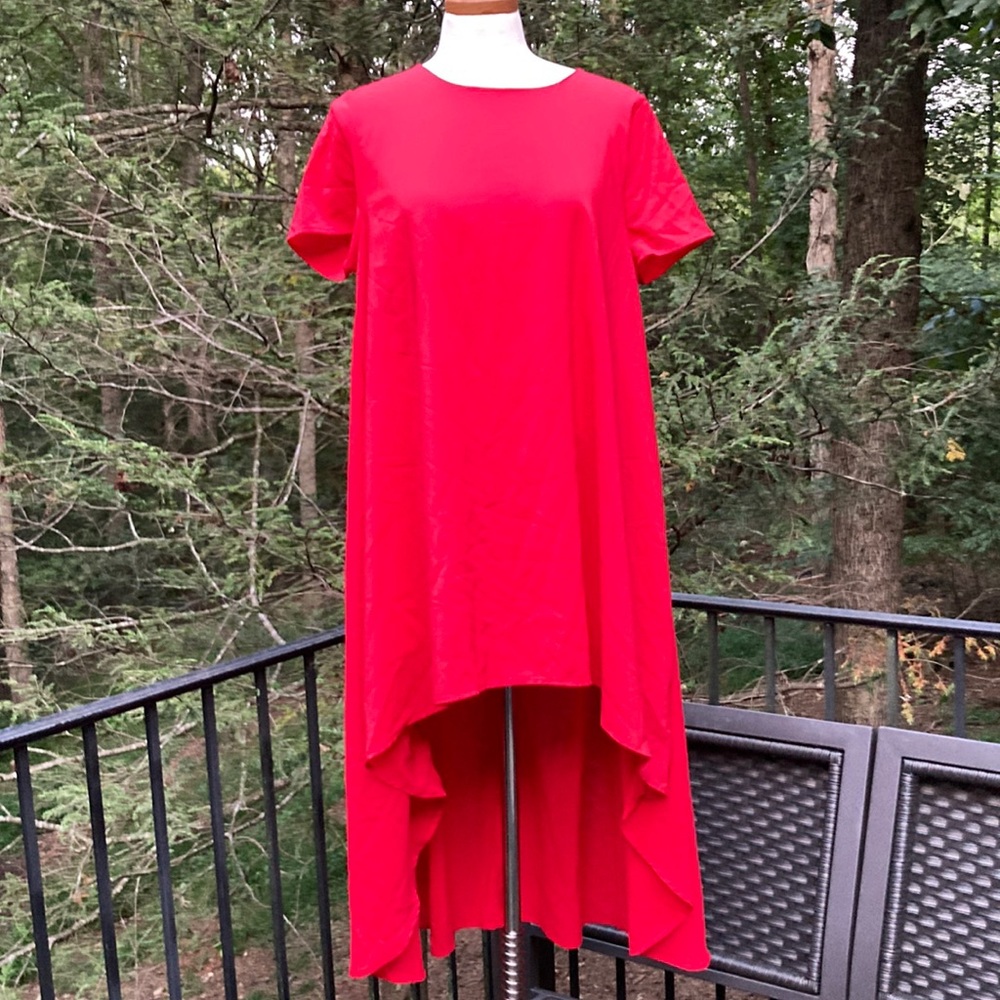 Haoduoyi red high low short sleeved top sz. XXL